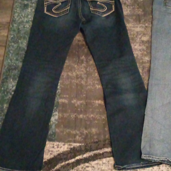 Silver Jeans bundle of 3 pairs - Picture 13 of 17